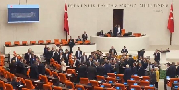 DEM'li terör sevici Ali Bozan TBMM'yi karıştırdı! AK Partili vekillere saldırdılar