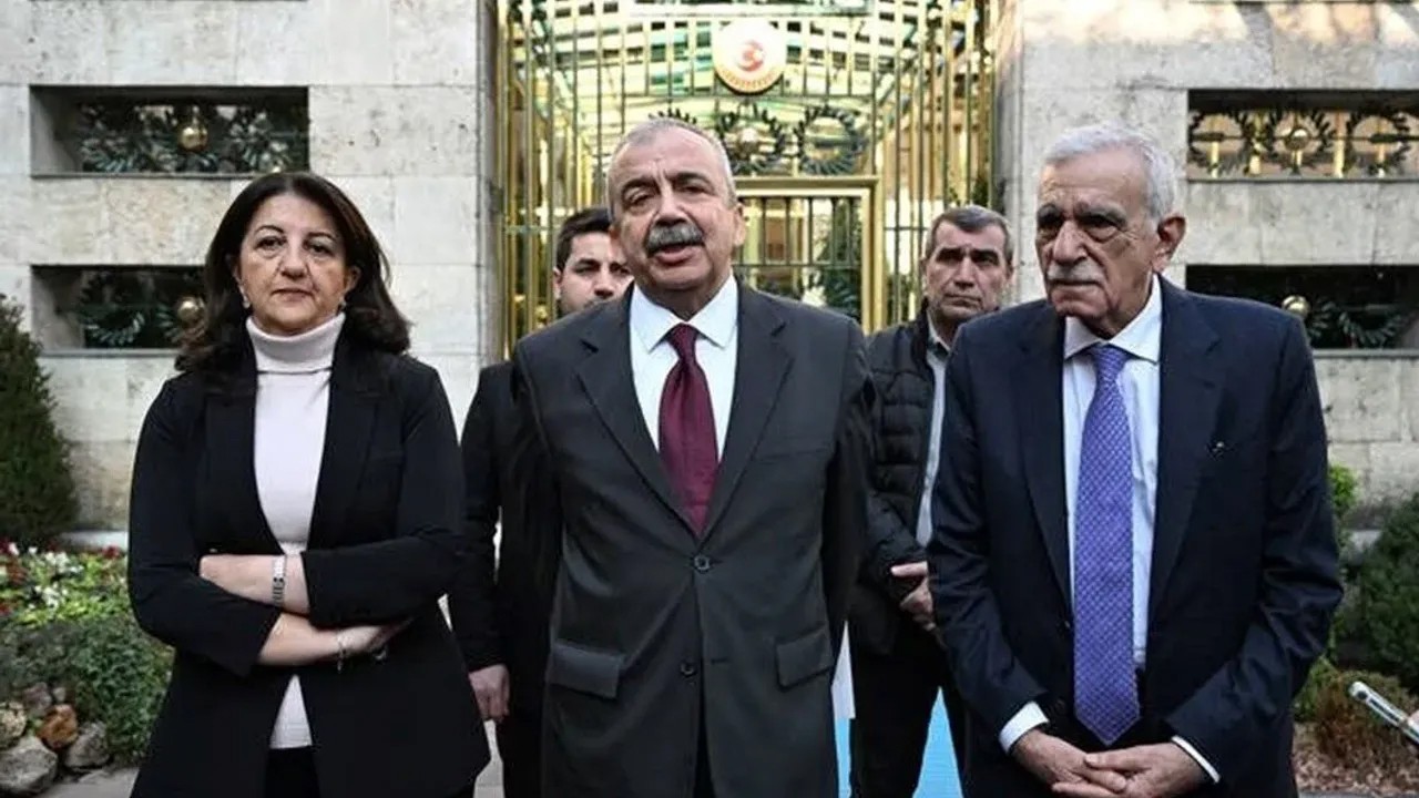 DEM’liler yeniden adaya gitti! İmralı heyetinin kişi sayısında ilginç detay