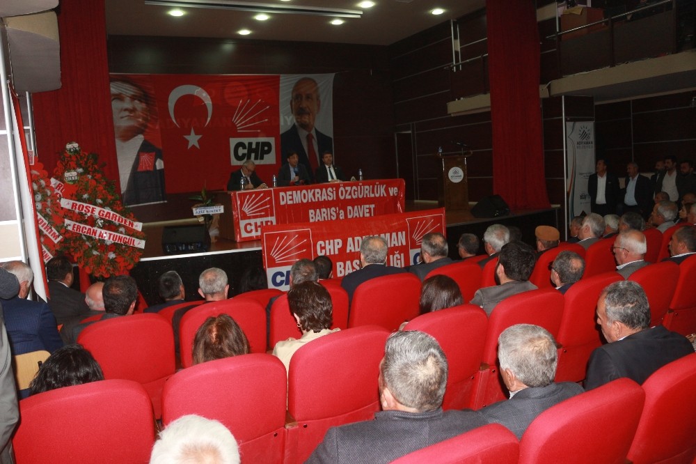 ’Demokrasi ve hukuk’ konulu konferans düzenlendi 