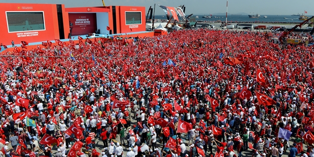 Demokrasi ve Şehitler Mitingi uzaydan böyle görüntülendi