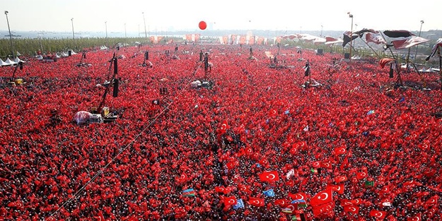Tarihi mitinge rekor katılım!