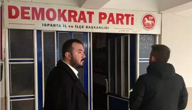Demokrat Parti’ye haciz şoku