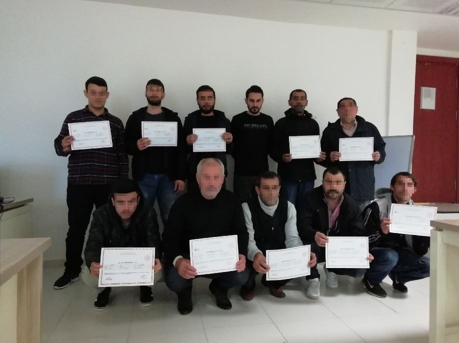 Denetimli serbestlik yükümlüleri ‘Bilgisayar İşletmenliği’ sertifikalarını aldı 