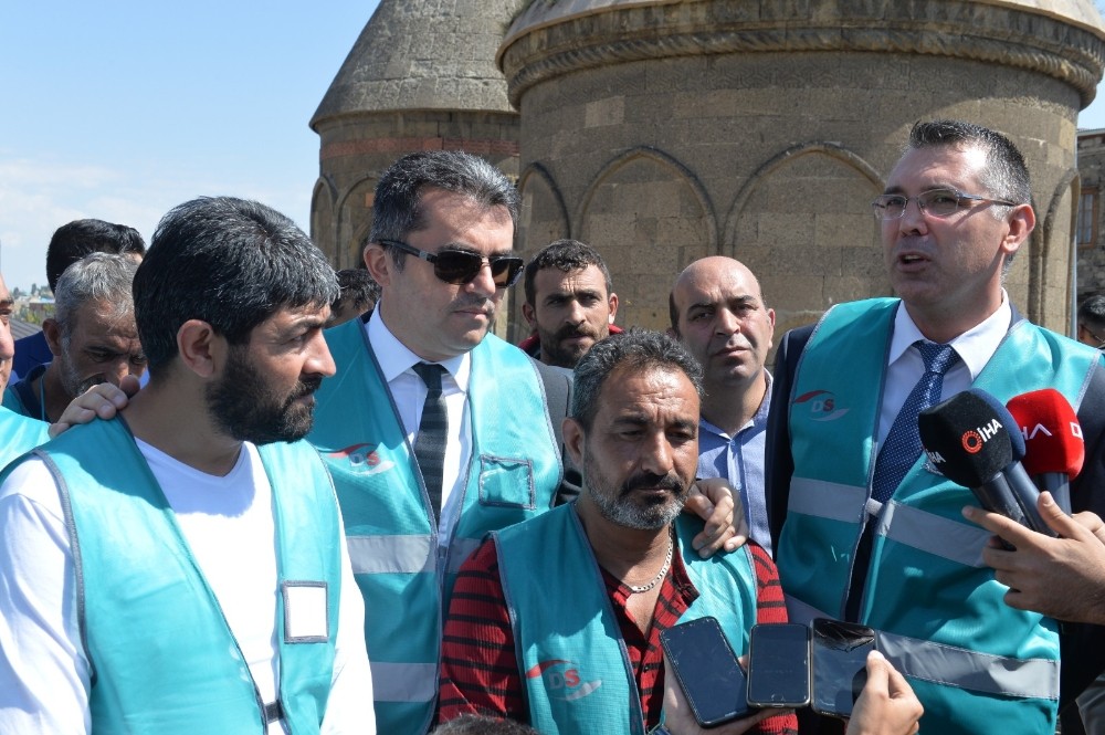Denetimli serbestlik yükümlüleri tarihi mekânları temizledi 