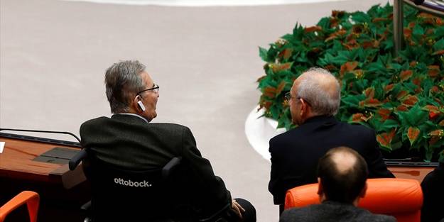 Deniz Baykal için harekete geçtiler! 'Vekilliği düşürülsün'