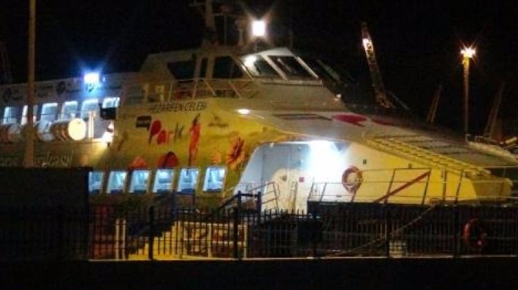 Deniz otobüsü şiddetli fırtınaya yakalandı!