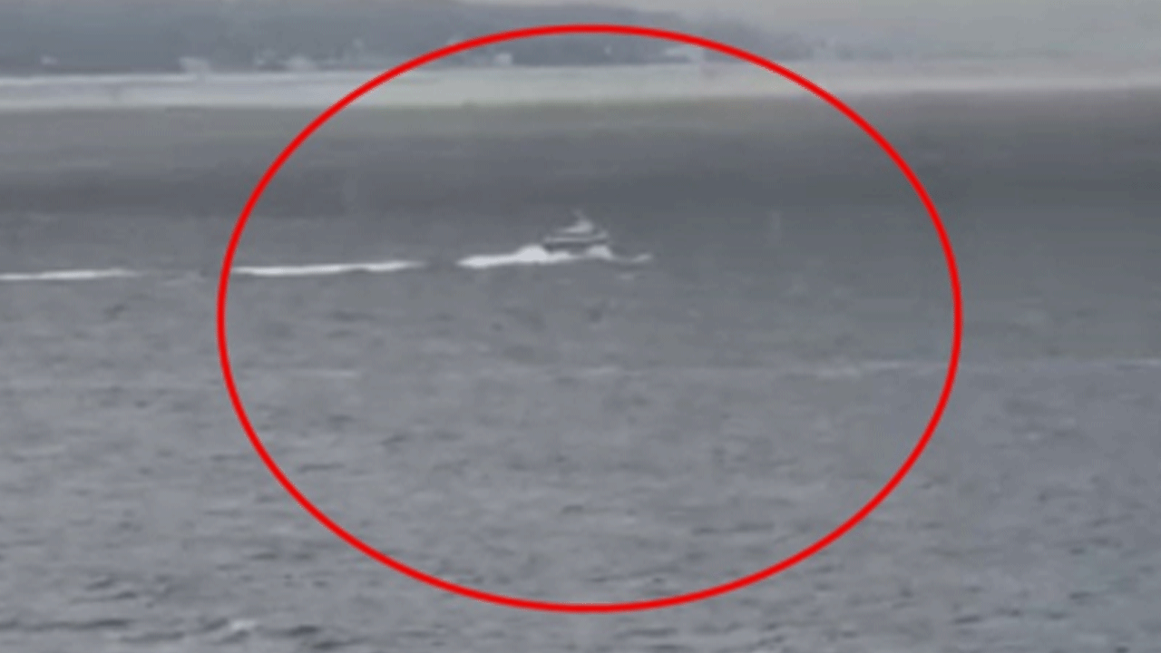 Deniz otobüsünün zorlu anları kamerada