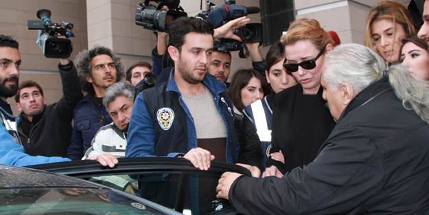 Deniz Seki'nin otomobilinden çıkanlar şaşırttı