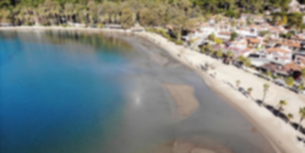 Deniz suyu 20 metre çekildi