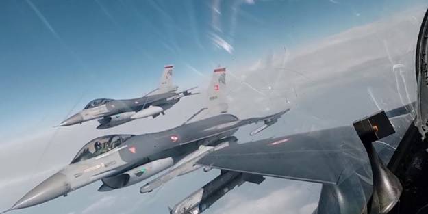 'Deniz üstü'nde Türk F-16 pilotları nefes kesti! Dosta güven düşmana korku