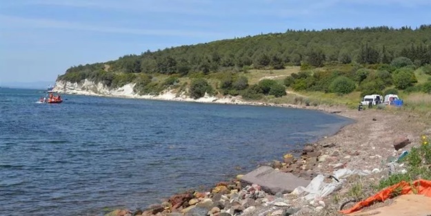 Denizde dalgıç kıyafetli erkek cesedi bulundu