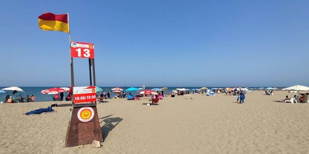 Denizde hareketsiz bulunan çocuk hayatını kaybetti