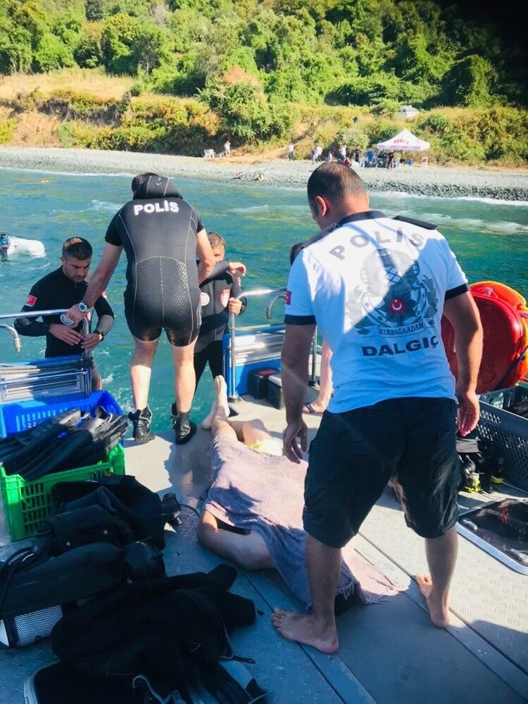 Denizde kaybolan gencin cesedi 6 gün sonra bulundu 