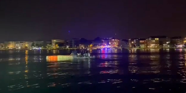 Denizde sürüklenen dubanın üzerinde uyuya kaldılar! Sahil Güvenlik ekipleri kurtardı