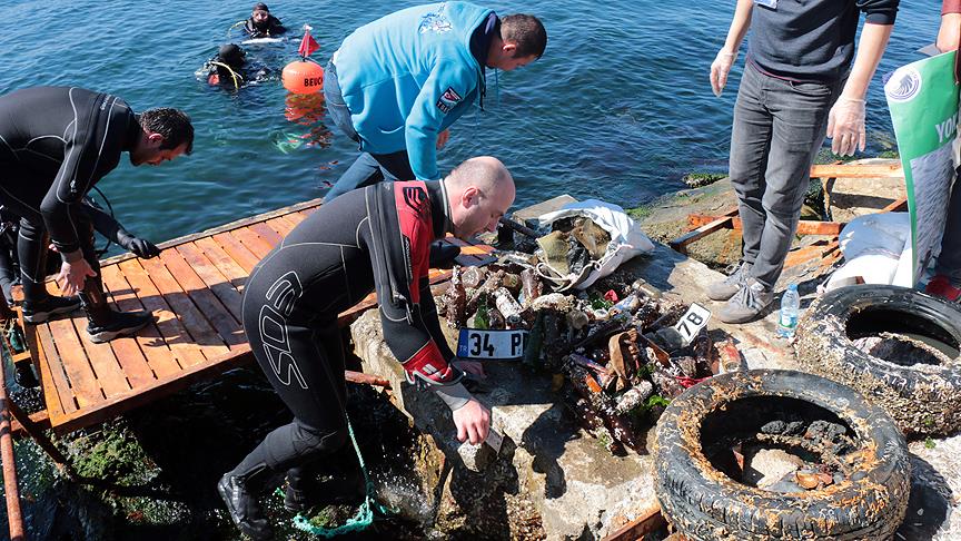 Denizden araba lastiği de çıktı plaka da