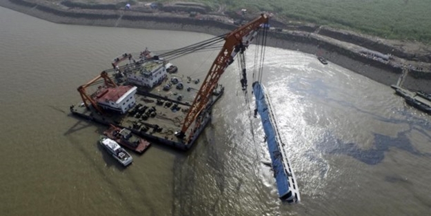 Denizden ceset fışkırıyor - FOTO