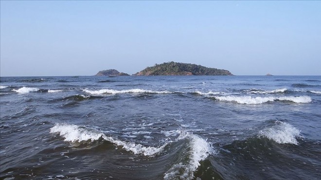 Denize atlayınca boynu kırılan kişi, 1 ay sonra yaşamını yitirdi