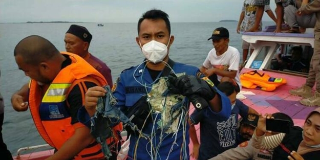 Denize düşen yolcu uçağından ilk görüntüler!