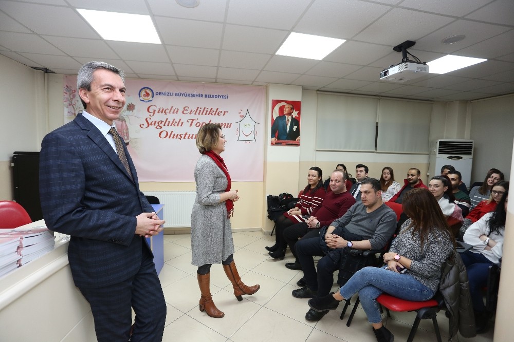 Denizli Büyükşehir Belediyesinin ‘Evlilik Okulu’ 8 yaşında 