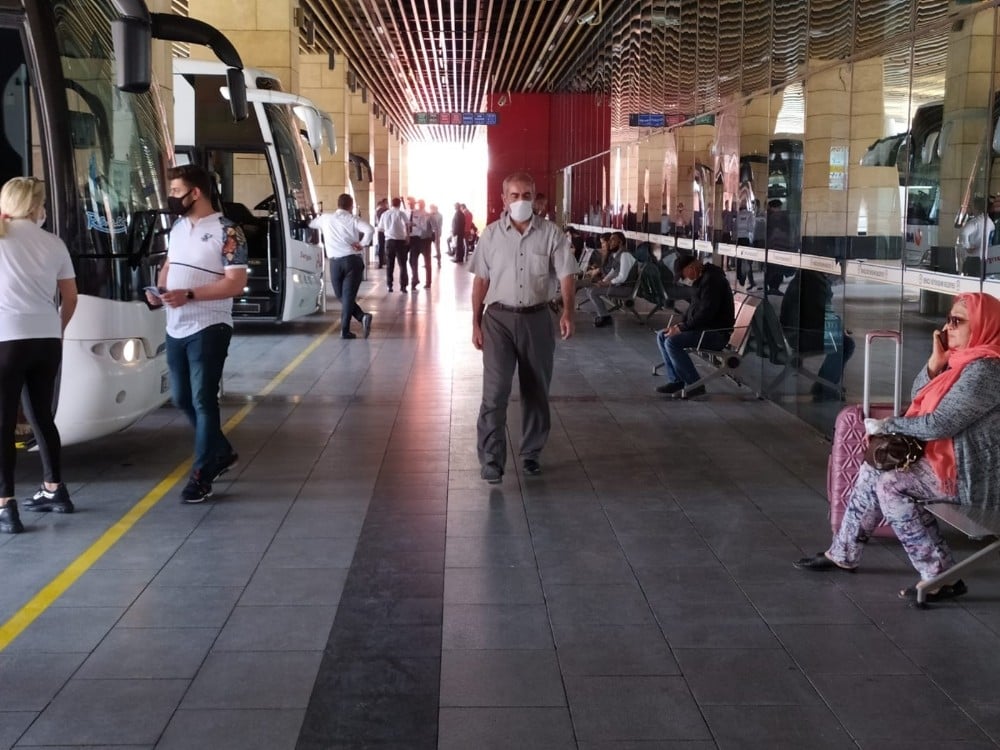 Denizli Şehirlerarası Otogarı eski yoğun günlerine döndü 
