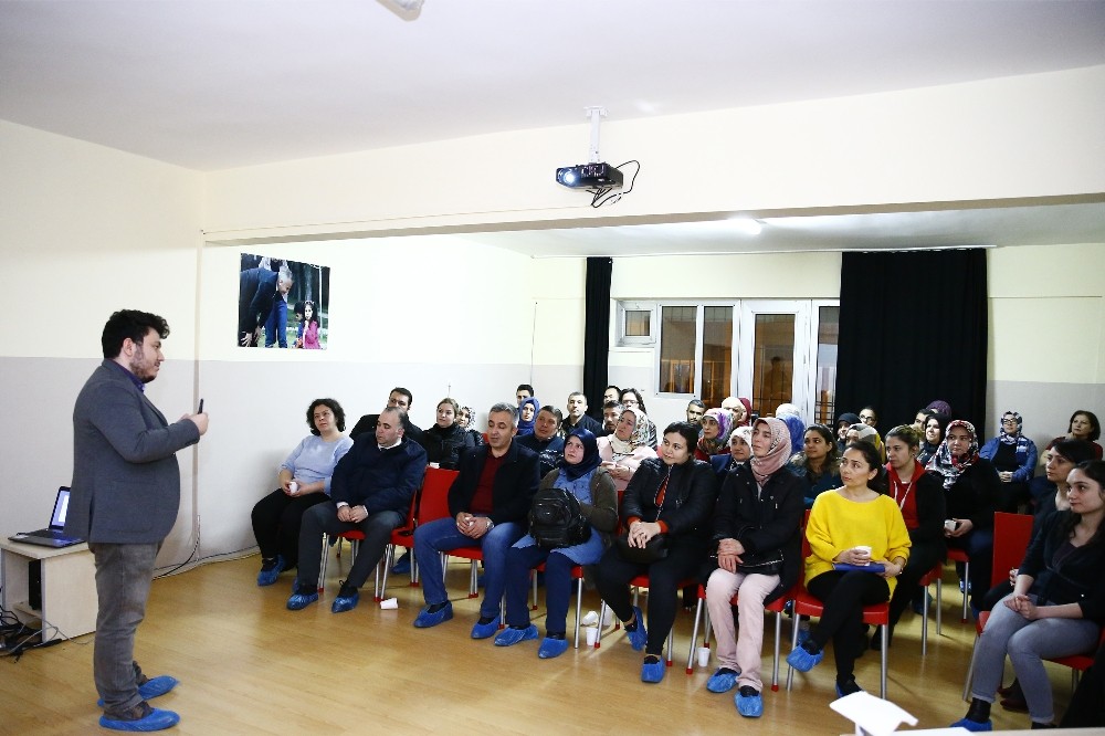 Denizli’de anne ve babalar psikoloji sohbet etkinliği 