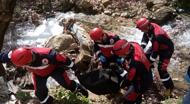 Denizli'de çuvalın içinden ceset çıktı