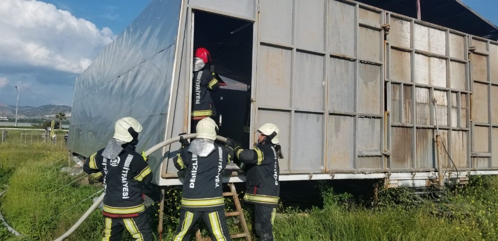 Denizli’de hafif hava aracı hangarında yangın 