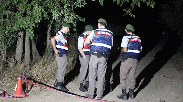 Denizli’de iki kişi tarlada ölü bulundu