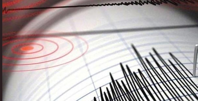 Denizli'de korkutan deprem! Beşik gibi sallandı...