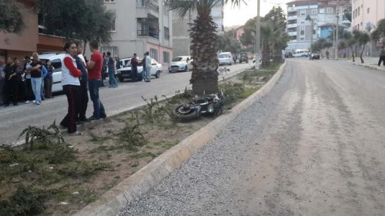 Denizli'de: Motosikletli bebek arabasına çarptı