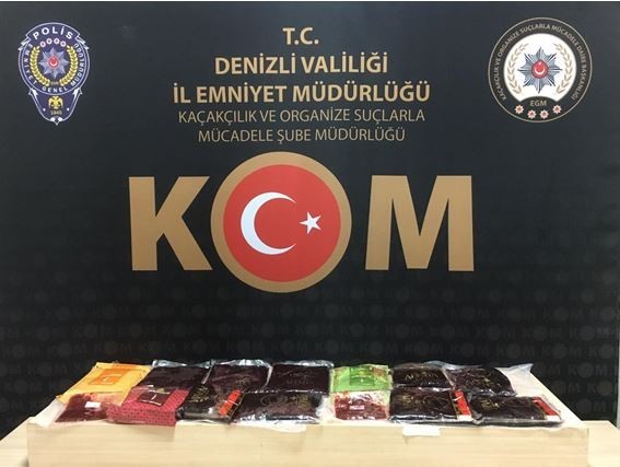 Denizli’de polis tütün kaçakçılarına göz açtırmadı 