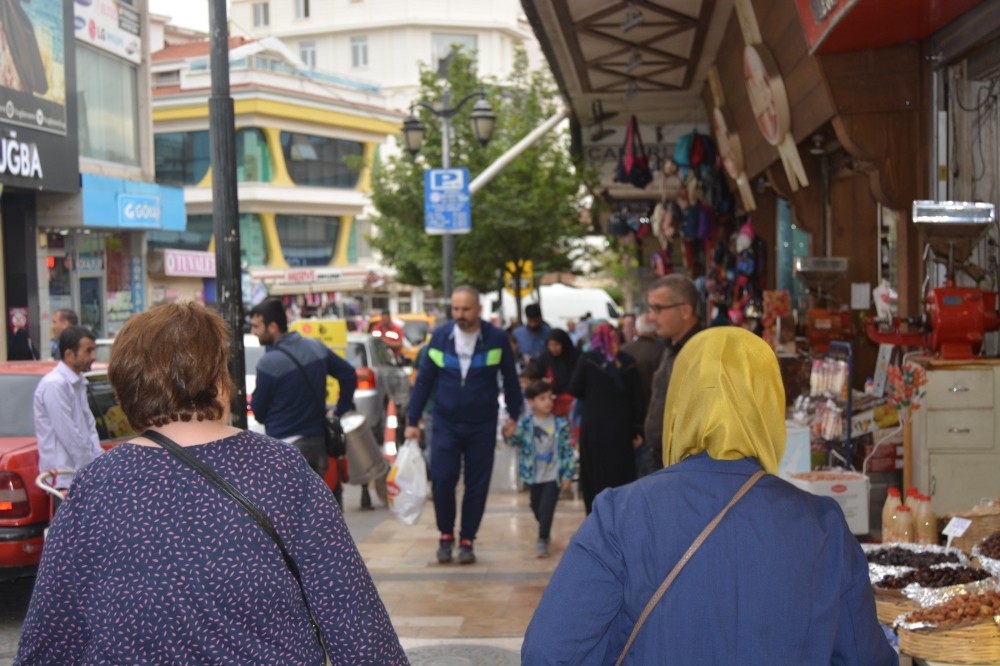 Denizli’de, Ramazan alışverişleri hız kazandı 