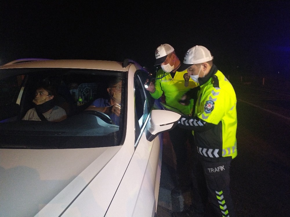 Denizli’de seyahat kısıtlamasının sona erdi, polis denetimi sürdürdü 
