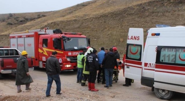 Denizli'de toprak altında kalan işçi kurtarıldı