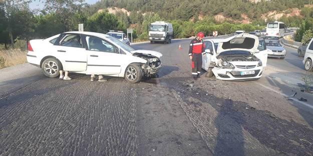 Denizli'de trafik kazası: Yaralılar var