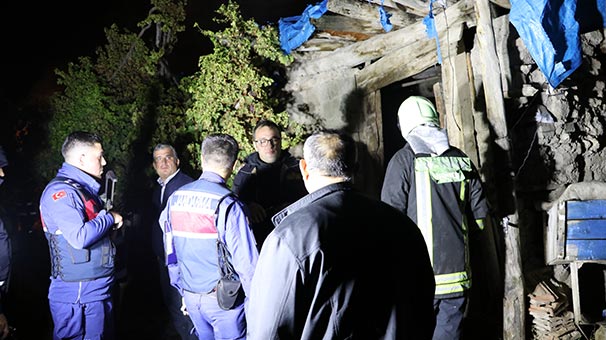 Denizli'de yaşlı kadın alevlerden kaçamadı