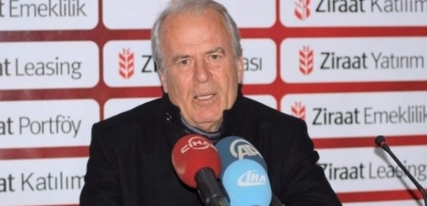 Mustafa Denizli'den transfer açıklaması