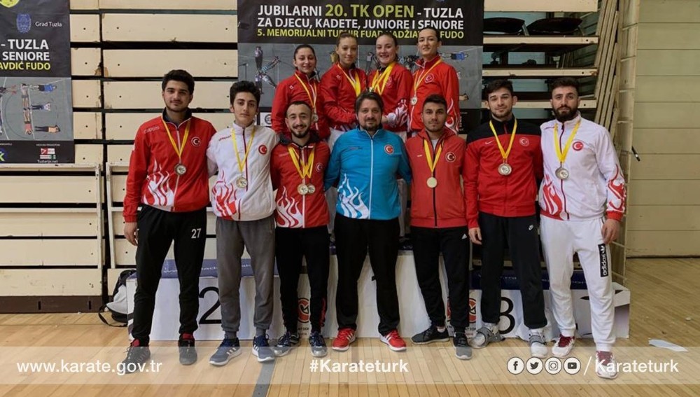 Denizlili sporcu karate turnuvasında altın madalya kazandı 