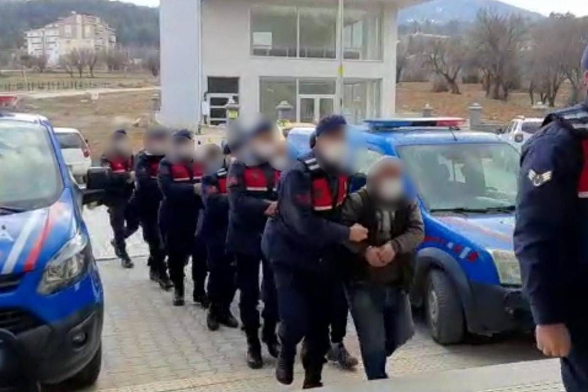 Denizli'nin birçok ilçesinde hırsızlık yapan 9 şüpheliden 5'i tutuklandı