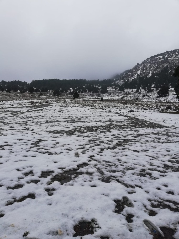 Denizli’nin yüksek kesimlerinde kar yağışı devam ediyor 