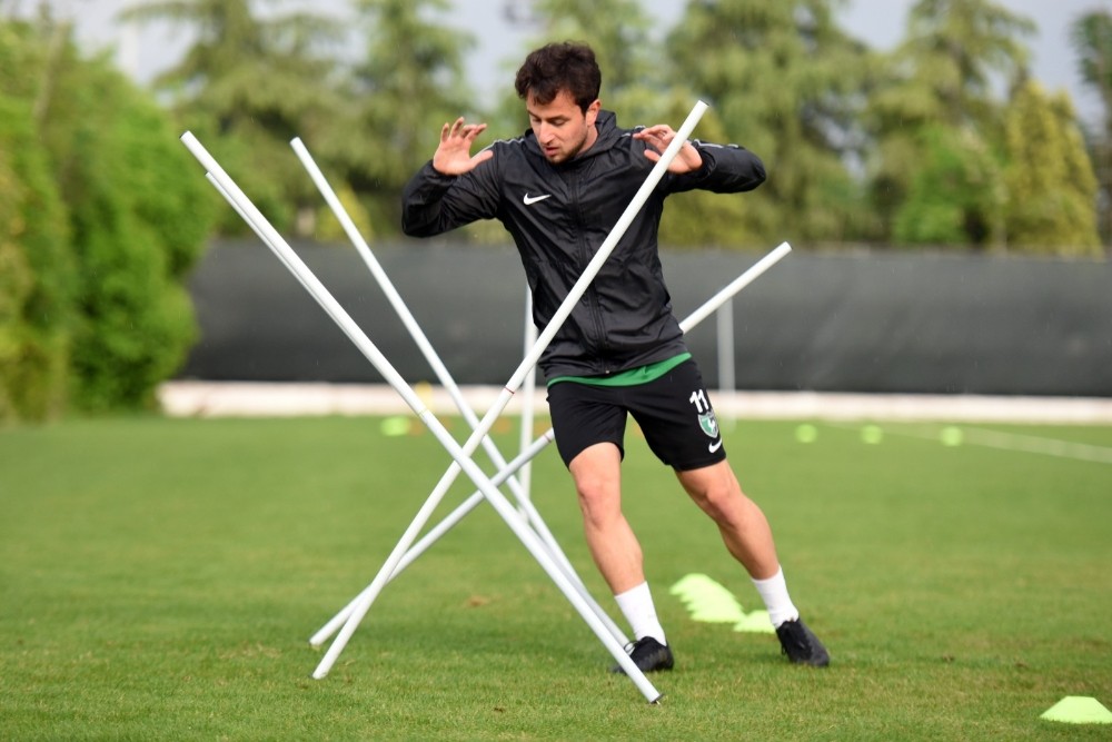 Denizlispor, asgari katılımla antrenman yaptı 