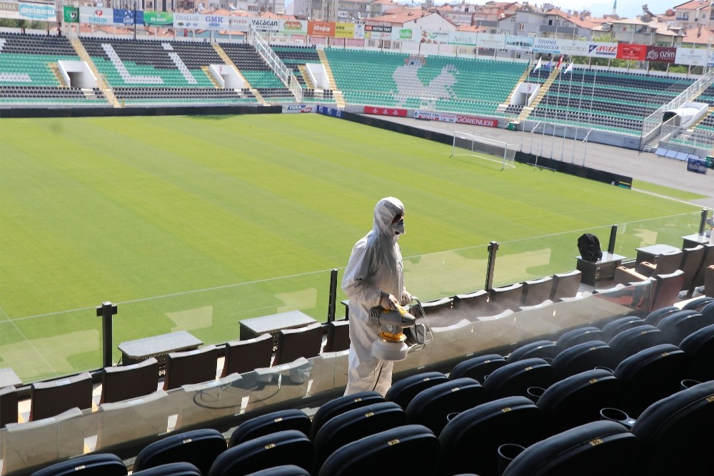 Denizlispor, Beşiktaş karşılaşması öncesi stadyum dezenfekte edildi 