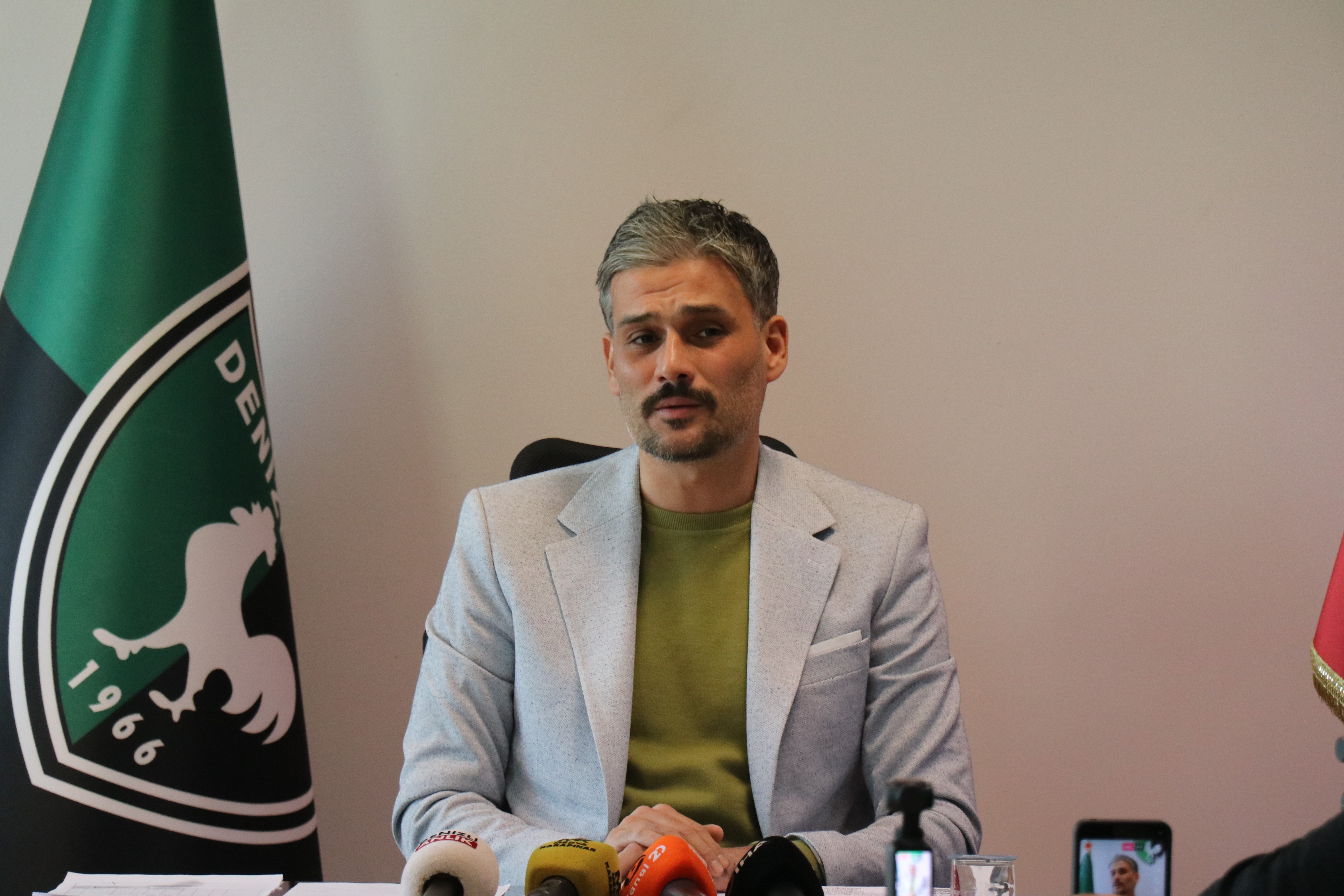 Denizlispor çalışanlarına 1 milyon 200 bin ödeme yapıldı!