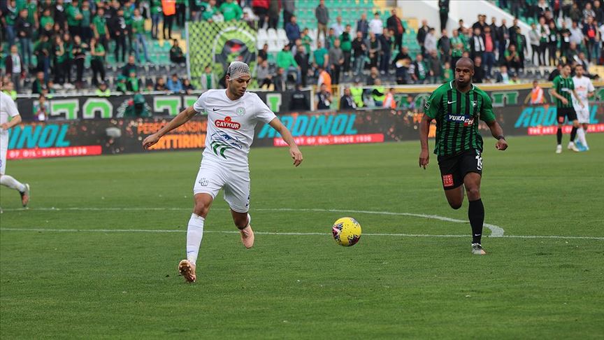 Denizlispor Çaykur Rizespor'u puansız gönderdi