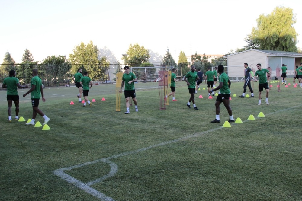 Denizlispor’un yeni sezon hazırlıklarını sürdürüyor 