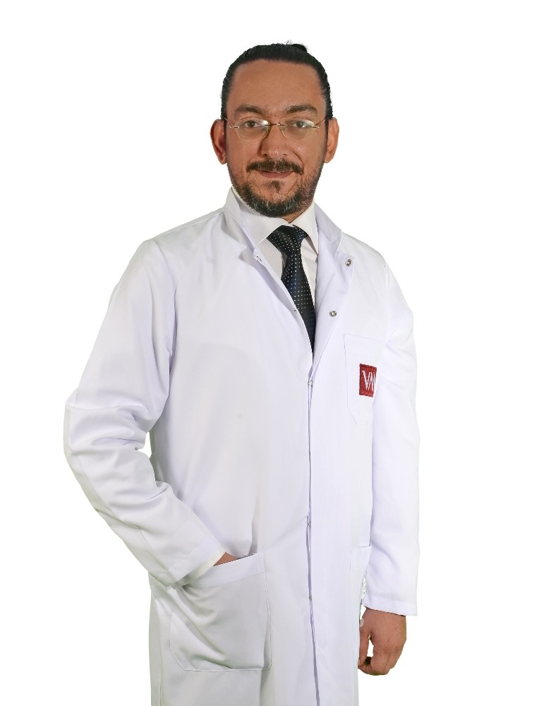 Dentist Eyüp Ak: “Lazer destekli implant ağrı hissini ortadan kaldırır” 