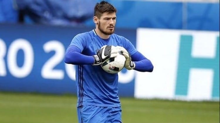 Denys Boyko'ya olay sözler! 'Kaleye bir sıçan var'