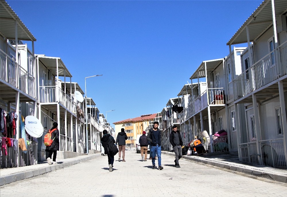 Deprem bölgesi Elazığ’da 3 bin kişilik konteyner kentler hazır, 529 aile yerleşti 