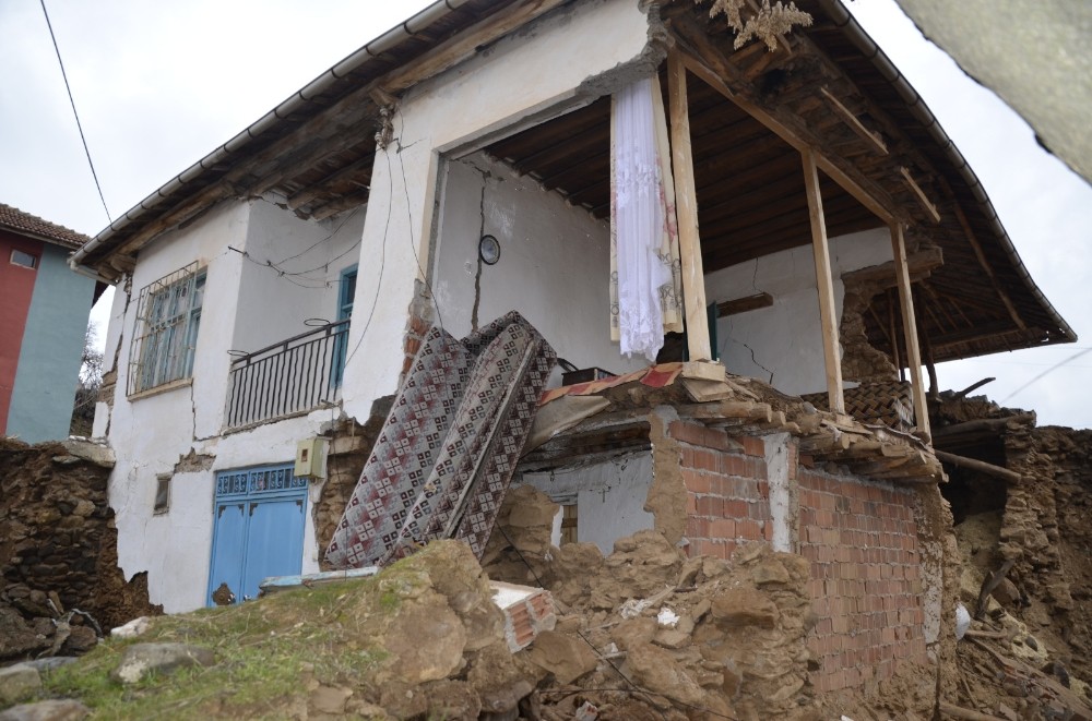 Deprem bölgesi için yağış uyarısı 
