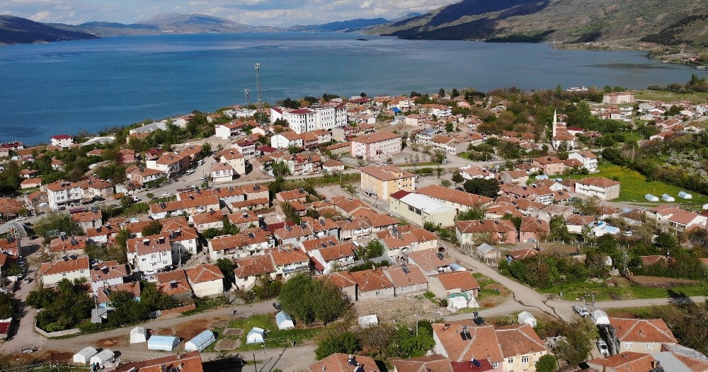 Deprem bölgesi Sivrice’de 35 hektar riskli alan ilan edildi 
